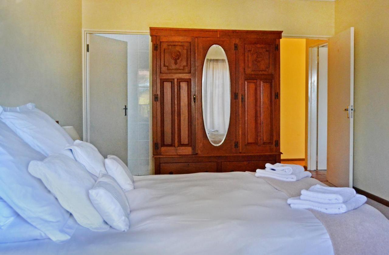 Bed and Breakfast Chesham House Херманус Экстерьер фото